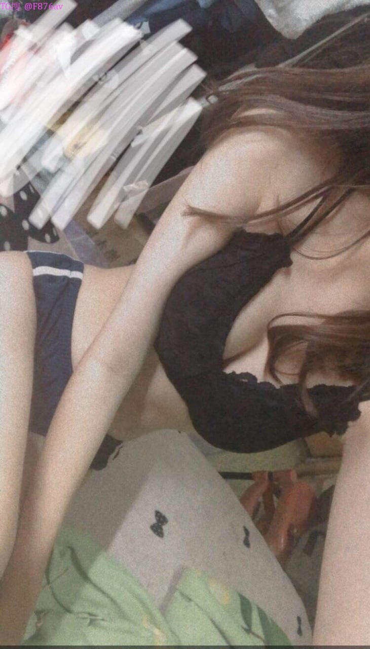 Gã chồng để bà xã đi học lái xe rồi bị thầy dạy gạ gẫm mà không hề hay biết